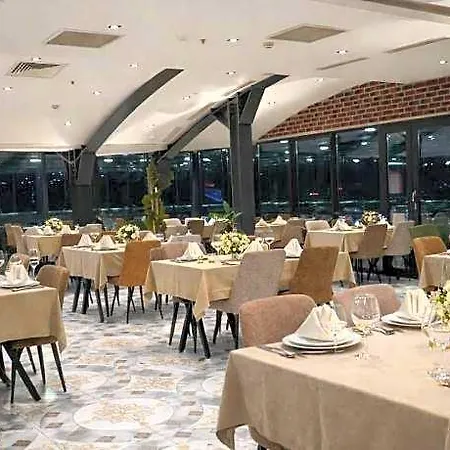 Отель Newway 3*